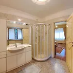 Luxury Lakeside Retreat With Pool Near Stresa! Maggiore Romanza