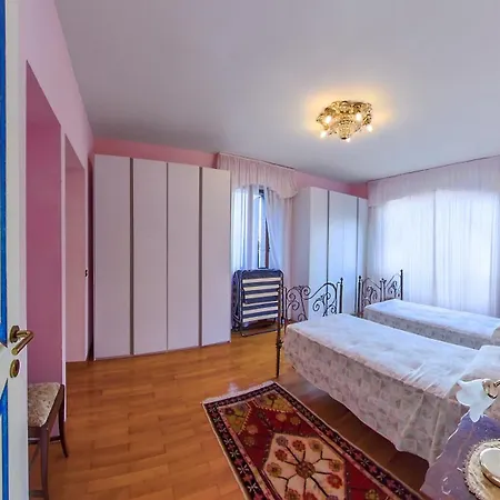 Luxury Lakeside Retreat With Pool Near Stresa! Maggiore Romanza Villa