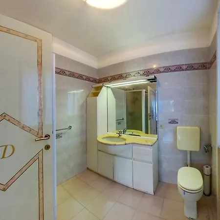 Luxury Lakeside Retreat With Pool Near Stresa! Maggiore Romanza Villa Brisino