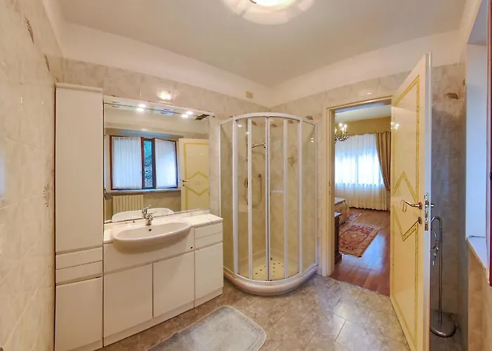 Luxury Lakeside Retreat With Pool Near Stresa! Maggiore Romanza