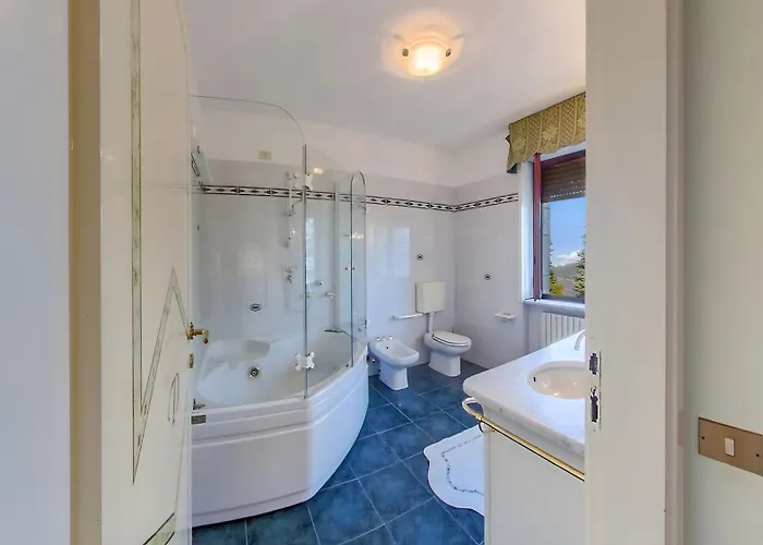 Villa Luxury Lakeside Retreat With Pool Near Stresa! Maggiore Romanza Brisino