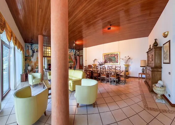 Luxury Lakeside Retreat With Pool Near Stresa! Maggiore Romanza *