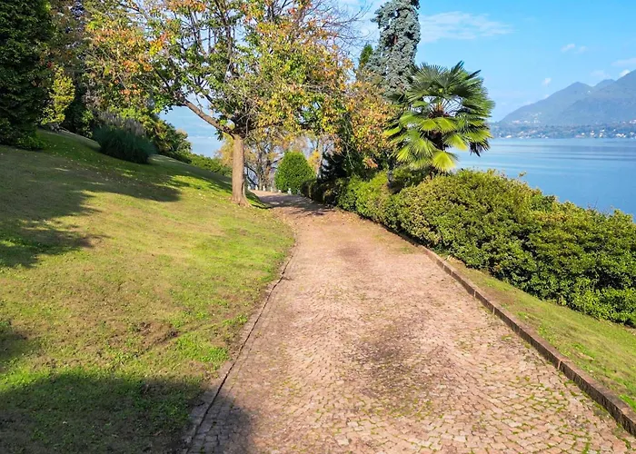Luxury Lakeside Retreat With Pool Near Stresa! Maggiore Romanza Villa *