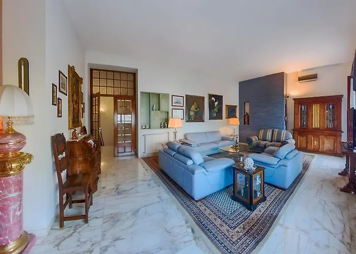 Luxury Lakeside Retreat With Pool Near Stresa! Maggiore Romanza Brisino