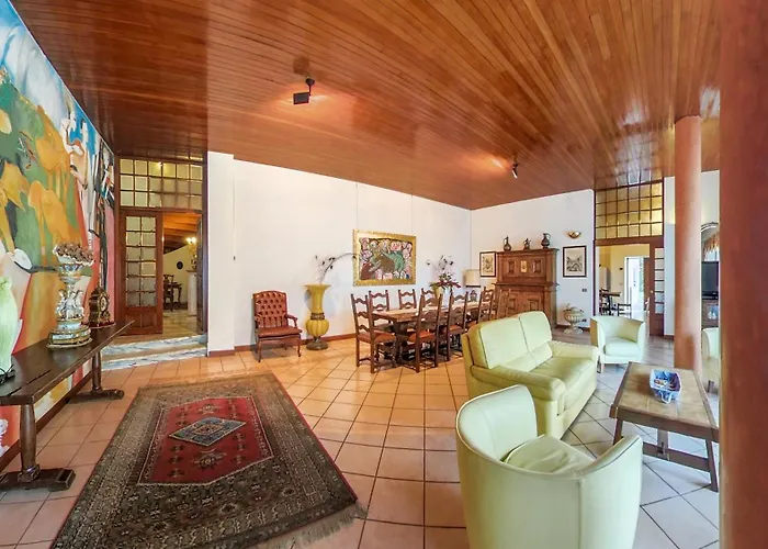 Luxury Lakeside Retreat With Pool Near Stresa! Maggiore Romanza Villa